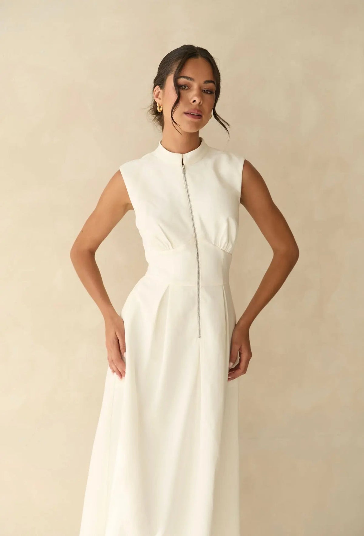 KNIGHTSBRIDGE WHITE ZIP DRESS