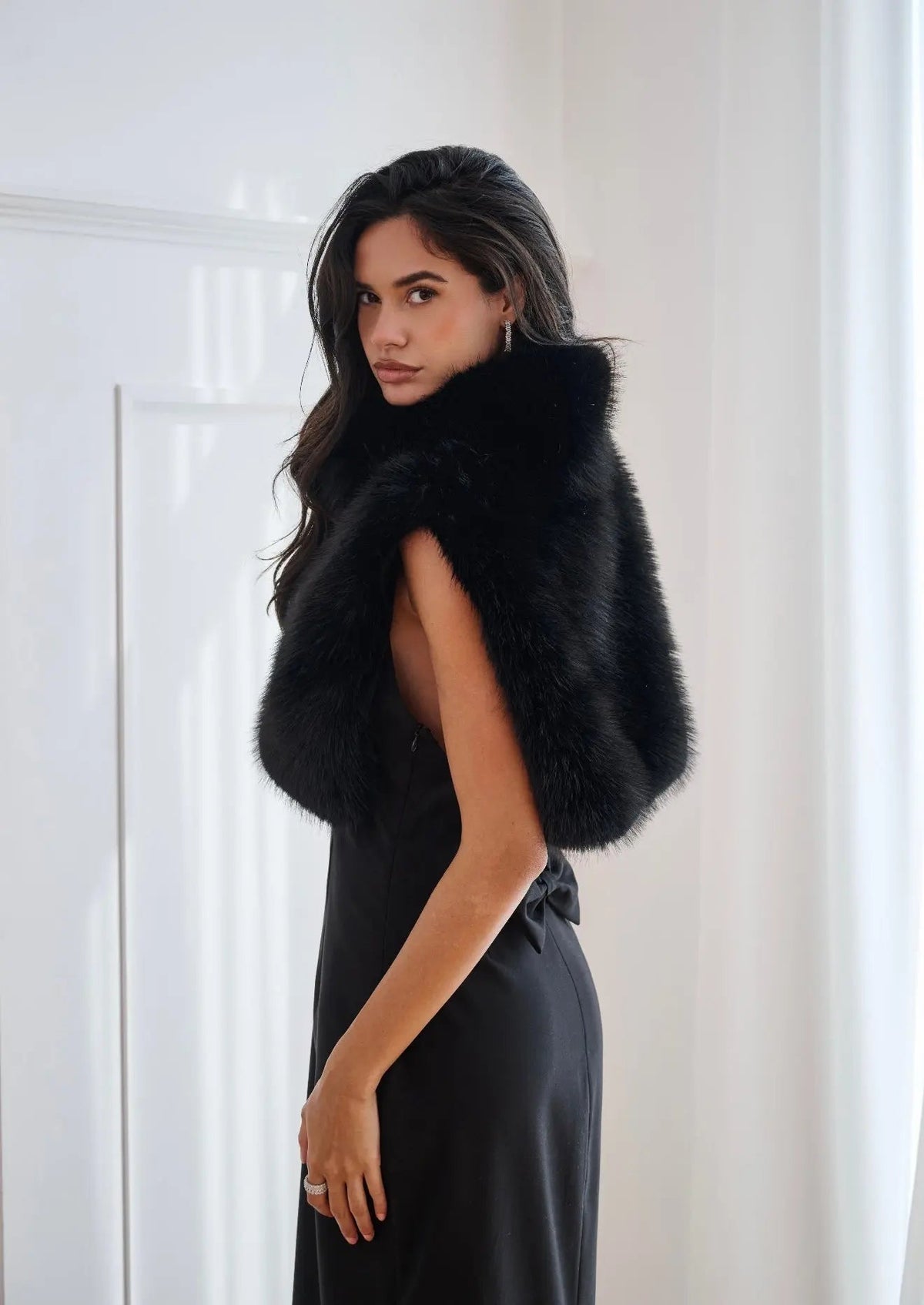 ASPEN CAPE BLACK